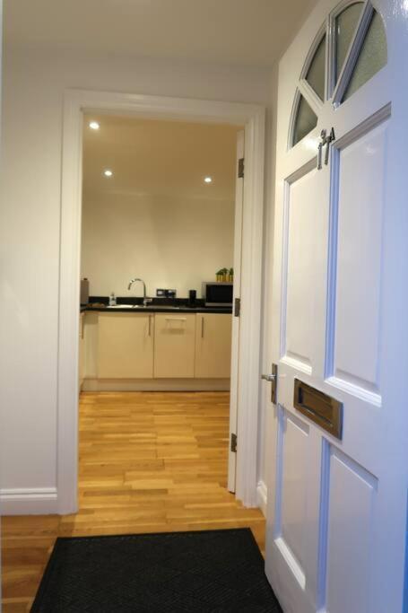 ***Spotless, Bright 1 Double Bed Apartment*** Μπαθ Εξωτερικό φωτογραφία