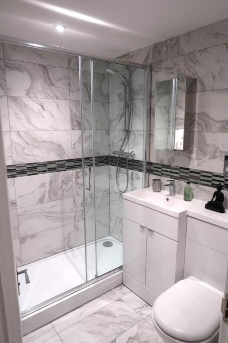 ***Spotless, Bright 1 Double Bed Apartment*** Μπαθ Εξωτερικό φωτογραφία